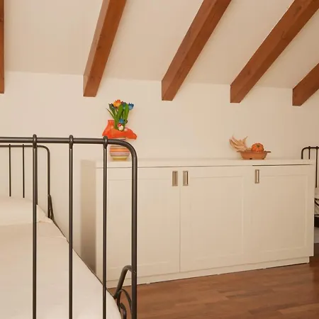 Διαμέρισμα Sleeps 6 Pool Meina
