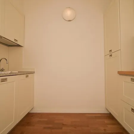 Διαμέρισμα Sleeps 6 Pool